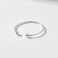 Pulseira de berloques elegante, moderna e ajustável, de aço, com design plano